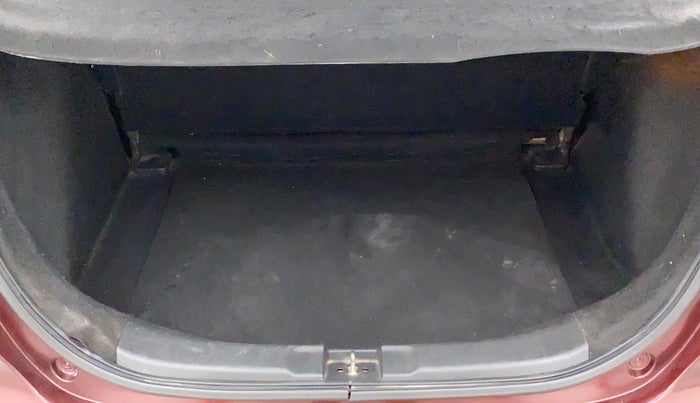 2015 Honda Jazz 1.5L I-DTEC V, Diesel, Manual, 73,877 km, Boot Inside