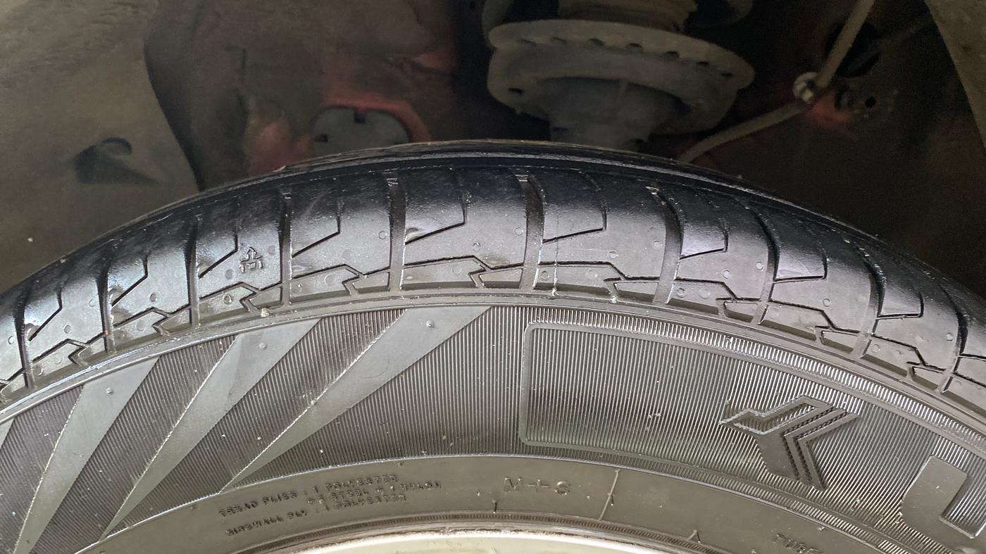2016 Hyundai Creta SX PLUS 1.6 PETROL, Petrol, Manual, 1,32,115 km, Left Front Tyre Tread