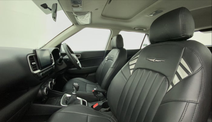 2022 Hyundai VENUE SX 1.5 (O) EXECUTIVE CRDI, Diesel, Manual, 16,509 km, Right Side Front Door Cabin