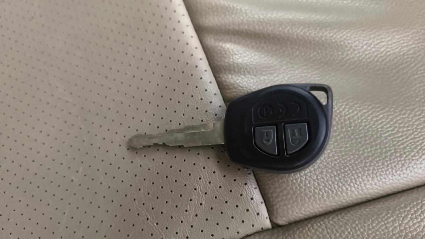 2024 Maruti Dzire VXI, Petrol, Manual, 14,823 km, Key Close Up