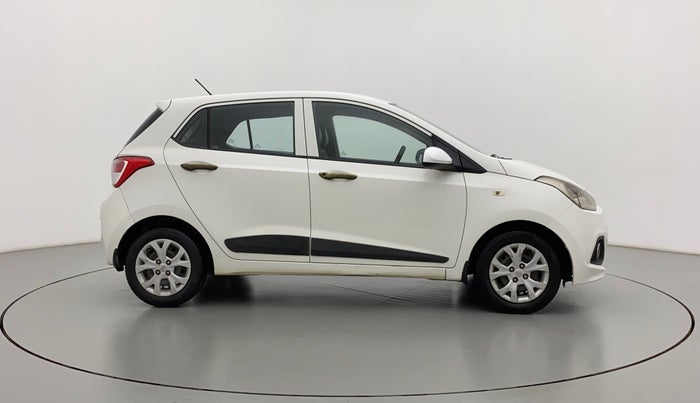 2016 Hyundai Grand i10 MAGNA 1.2 KAPPA VTVT, Petrol, Manual, 64,160 km, Right Side View