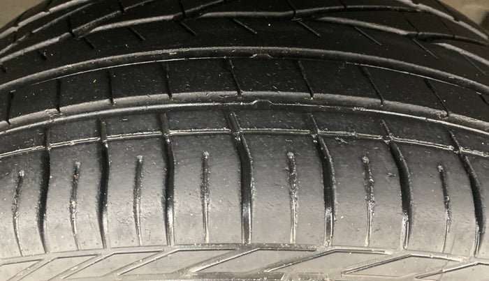 2013 Skoda Yeti AMBITION 2.0 TDI CR 4X2, Diesel, Manual, 71,866 km, Right Front Tyre Tread