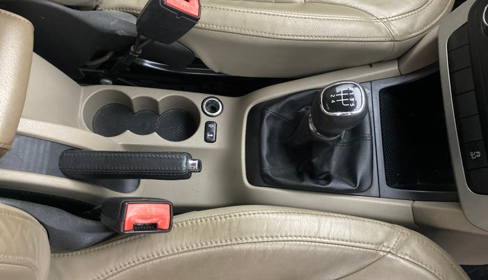 2013 Skoda Yeti AMBITION 2.0 TDI CR 4X2, Diesel, Manual, 71,866 km, Gear Lever