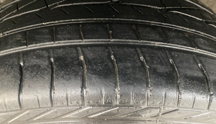 2013 Skoda Yeti AMBITION 2.0 TDI CR 4X2, Diesel, Manual, 71,866 km, Left Front Tyre Tread