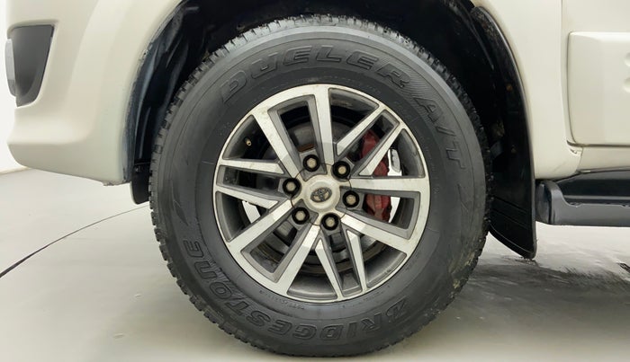 2013 Toyota Fortuner 3.0 AT 4X2, Diesel, Automatic, 1 km, Left Front Wheel