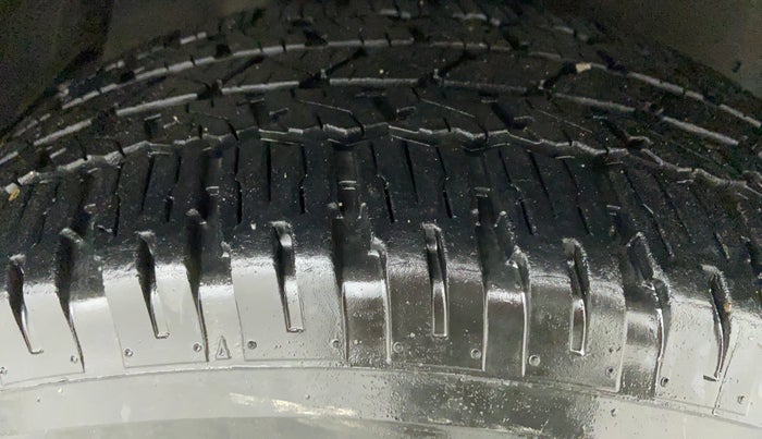 2013 Toyota Fortuner 3.0 AT 4X2, Diesel, Automatic, 1 km, Right Front Tyre Tread