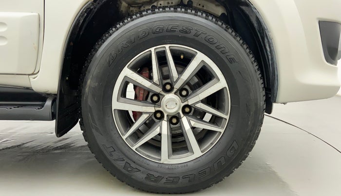 2013 Toyota Fortuner 3.0 AT 4X2, Diesel, Automatic, 1 km, Right Front Wheel