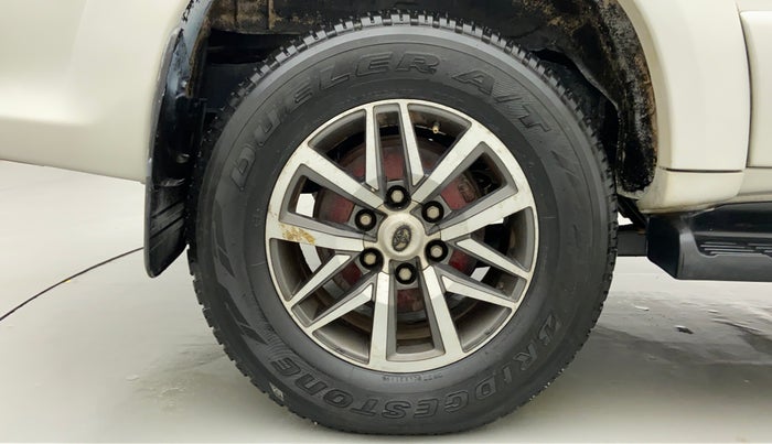 2013 Toyota Fortuner 3.0 AT 4X2, Diesel, Automatic, 1 km, Right Rear Wheel