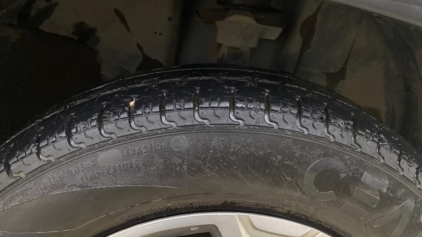 2017 Renault Kwid CLIMBER 1.0 AMT, Petrol, Automatic, 41,499 km, Right Front Tyre Tread