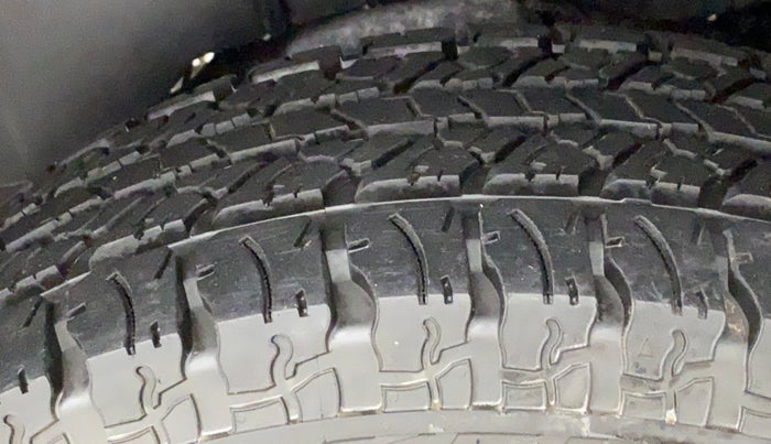 2021 Mahindra Thar LX PETROL HT 4WD AT, Petrol, Automatic, 3,268 km, Left Rear Tyre Tread