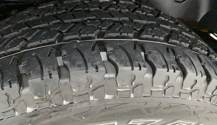 2021 Mahindra Thar LX PETROL HT 4WD AT, Petrol, Automatic, 3,268 km, Right Rear Tyre Tread