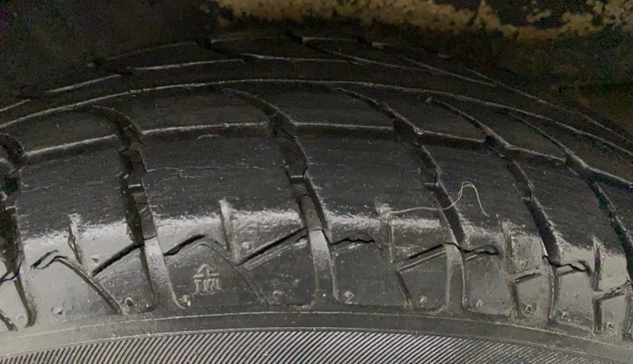 2012 Maruti Wagon R 1.0 LXI, Petrol, Manual, 16,051 km, Left Front Tyre Tread