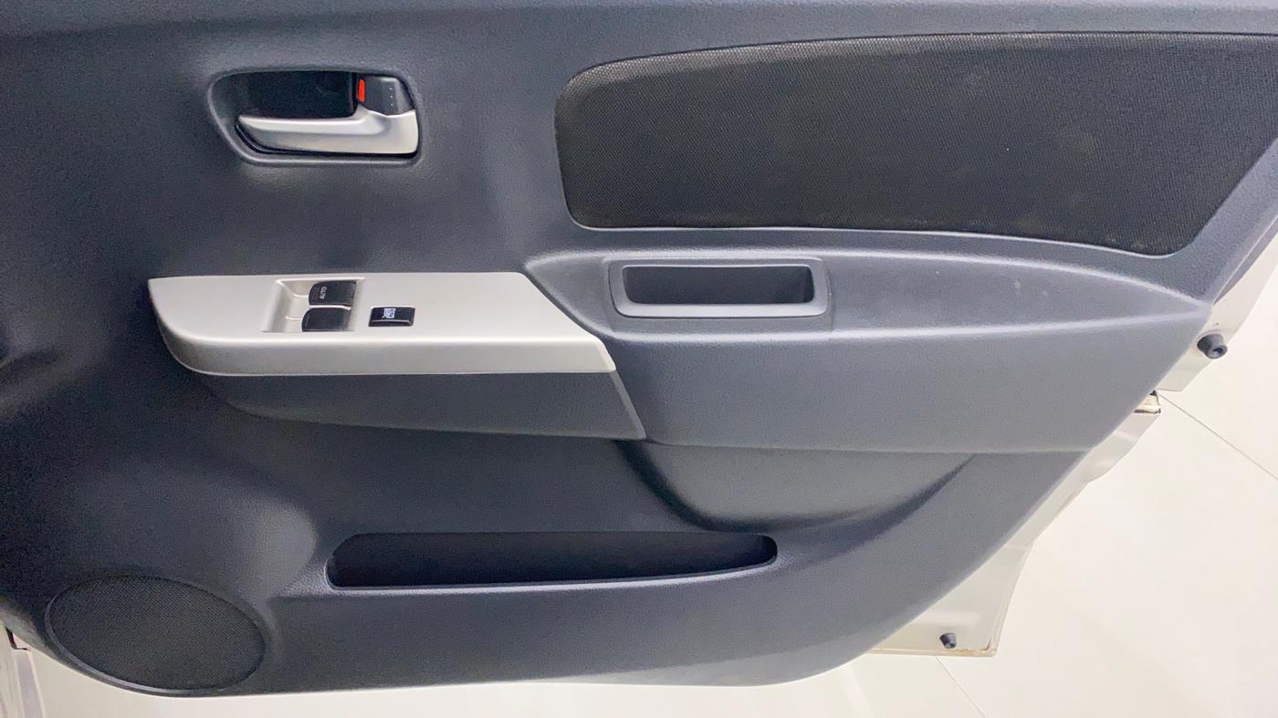 2012 Maruti Wagon R 1.0 LXI, Petrol, Manual, 16,051 km, Driver Side Door Panels Control