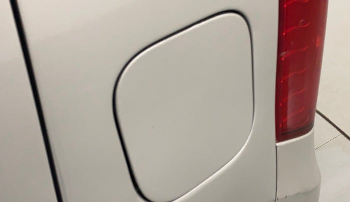 2012 Maruti Wagon R 1.0 LXI, Petrol, Manual, 16,051 km, Left quarter panel - Fuel lid lock has slight discoloration