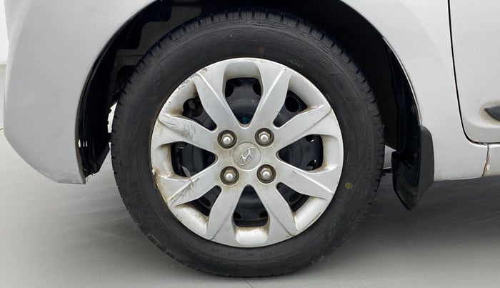 2016 Hyundai Eon SPORTZ, Petrol, Manual, 1,13,131 km, Left Front Wheel