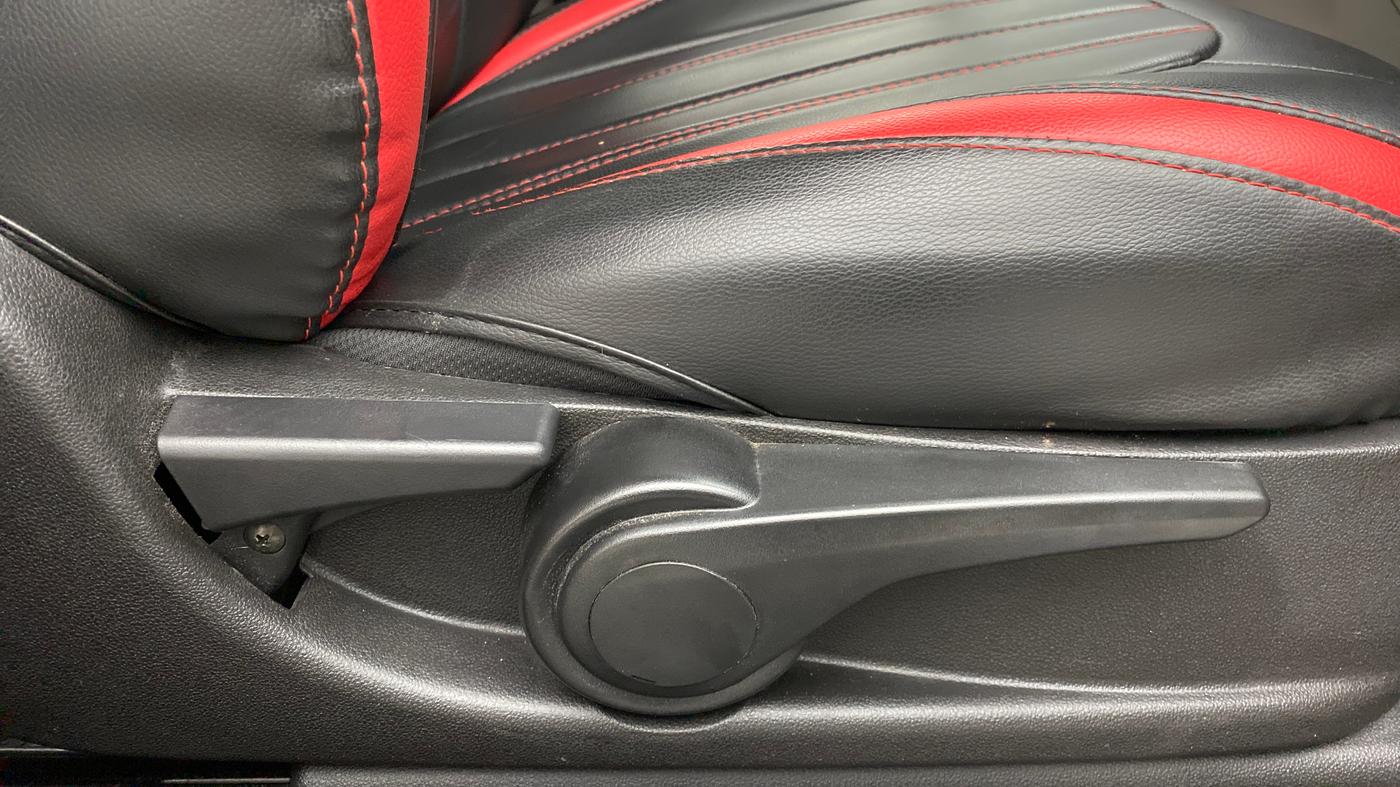 2019 Tata NEXON XZ+ 1.5, Diesel, Manual, 11,701 km, Driver Side Adjustment Panel