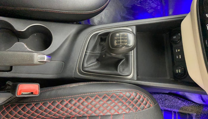 2017 Hyundai Verna 1.6 VTVT SX, Petrol, Manual, 55,098 km, Gear Lever