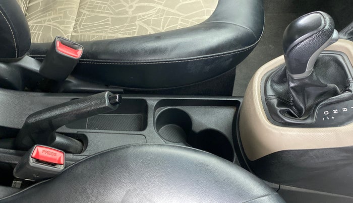 2017 Hyundai Grand i10 MAGNA AT 1.2 KAPPA VTVT, Petrol, Automatic, 40,993 km, Gear Lever