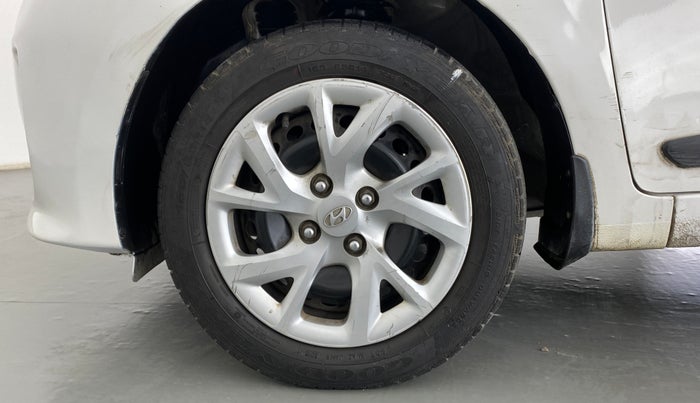 2017 Hyundai Grand i10 MAGNA AT 1.2 KAPPA VTVT, Petrol, Automatic, 40,993 km, Left Front Wheel