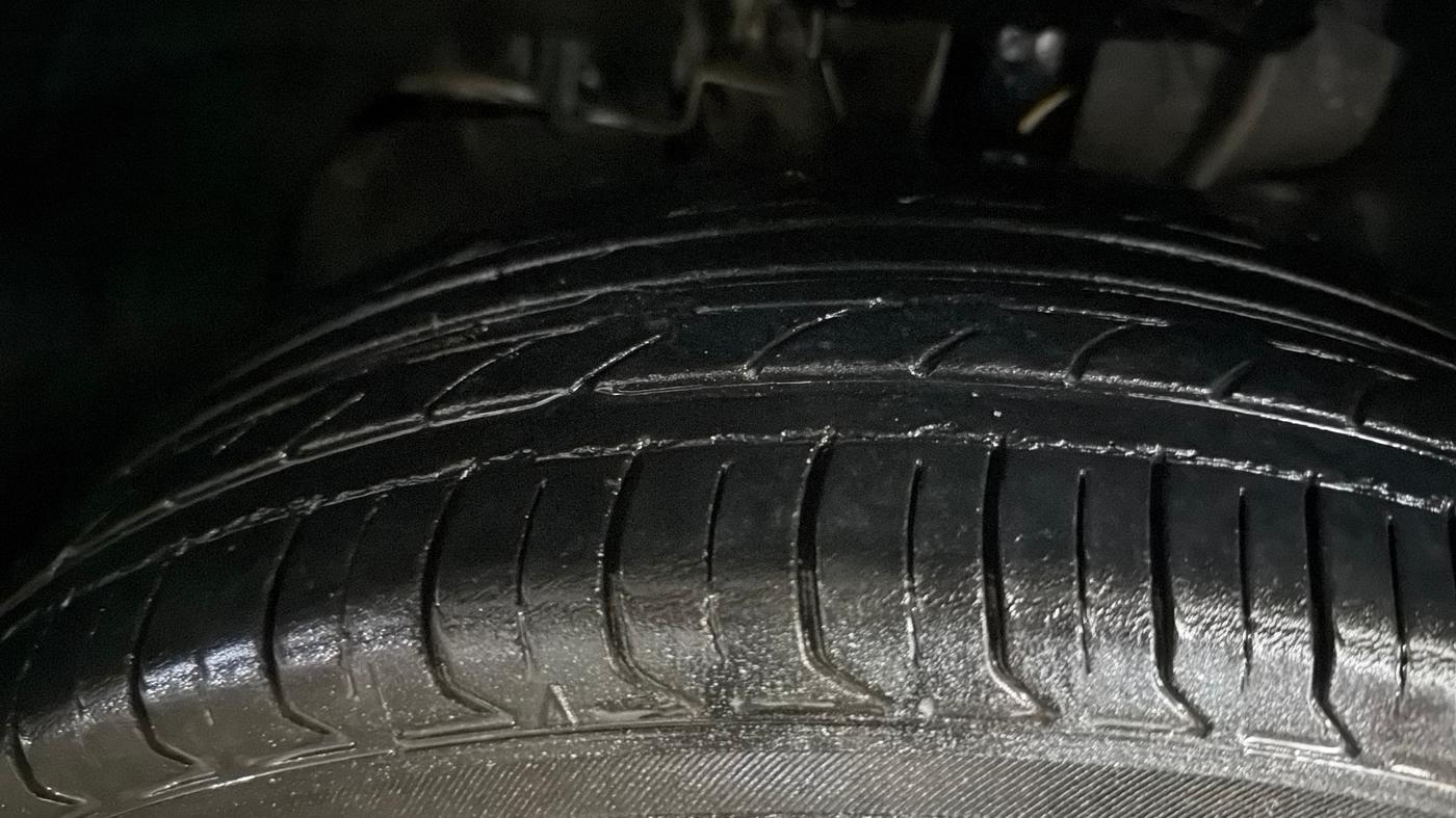 2018 Tata TIAGO NRG PETROL, Petrol, Manual, 68,575 km, Left Front Tyre Tread