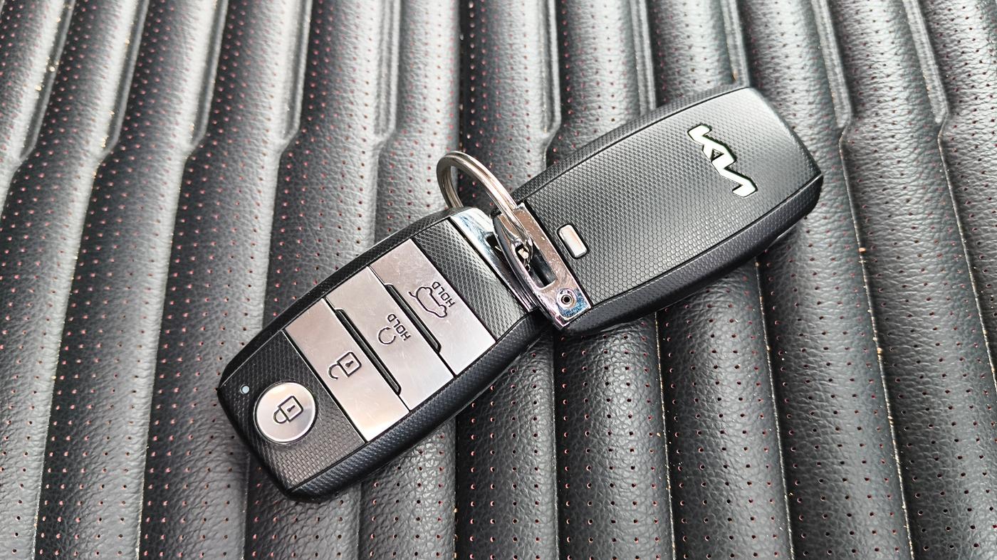 2023 KIA SONET GTX PLUS 1.5 AT, Diesel, Automatic, 32,420 km, Key Close Up