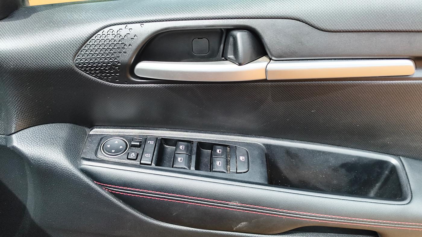 2023 KIA SONET GTX PLUS 1.5 AT, Diesel, Automatic, 32,420 km, Driver Side Door Panels Control