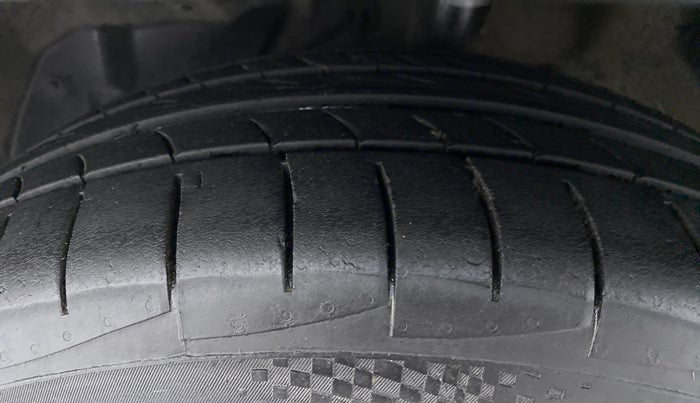 2020 MG HECTOR SHARP DCT PETROL, Petrol, Automatic, 38,687 km, Left Front Tyre Tread