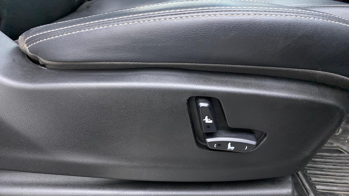 2020 MG HECTOR SHARP DCT PETROL, Petrol, Automatic, 38,687 km, Driver Side Adjustment Panel