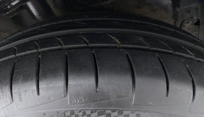 2020 MG HECTOR SHARP DCT PETROL, Petrol, Automatic, 38,687 km, Right Front Tyre Tread