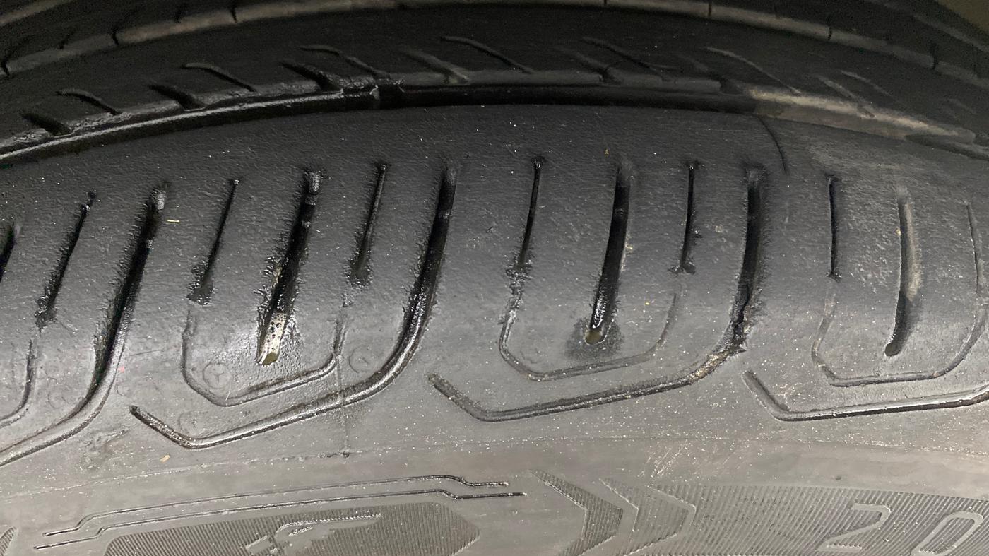 2021 Volkswagen TAIGUN GT PLUS 1.5 TSI DSG, Petrol, Automatic, 68,460 km, Right Front Tyre Tread