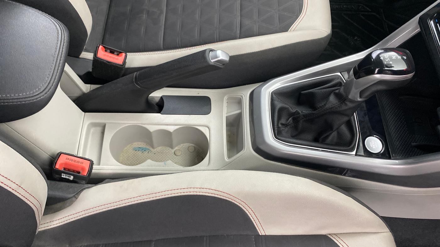 2021 Volkswagen TAIGUN GT PLUS 1.5 TSI DSG, Petrol, Automatic, 68,460 km, Gear Lever