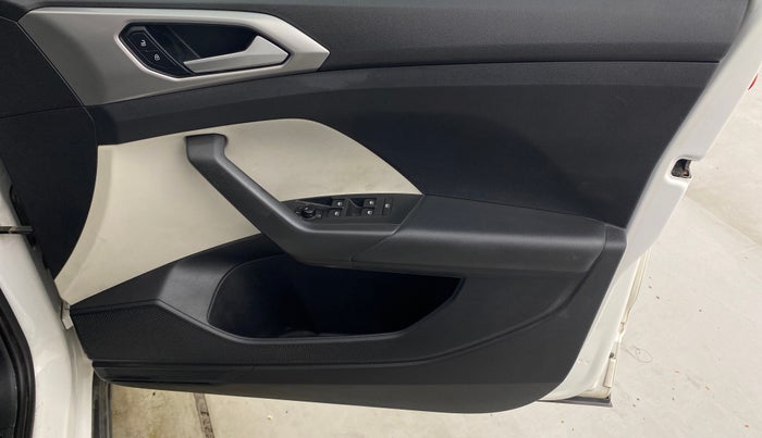 2021 Volkswagen TAIGUN GT PLUS 1.5 TSI DSG, Petrol, Automatic, 68,439 km, Driver Side Door Panels Control