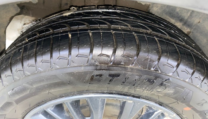 2021 Maruti XL6 ALPHA MT, Petrol, Manual, 72,457 km, Right Rear Tyre Tread