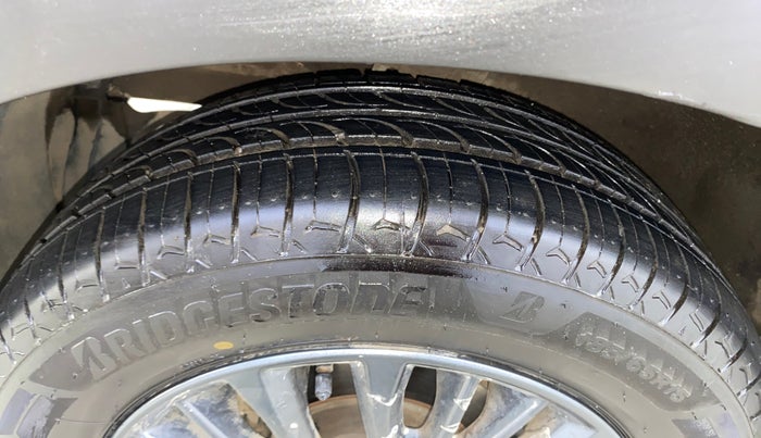 2021 Maruti XL6 ALPHA MT, Petrol, Manual, 72,457 km, Left Front Tyre Tread