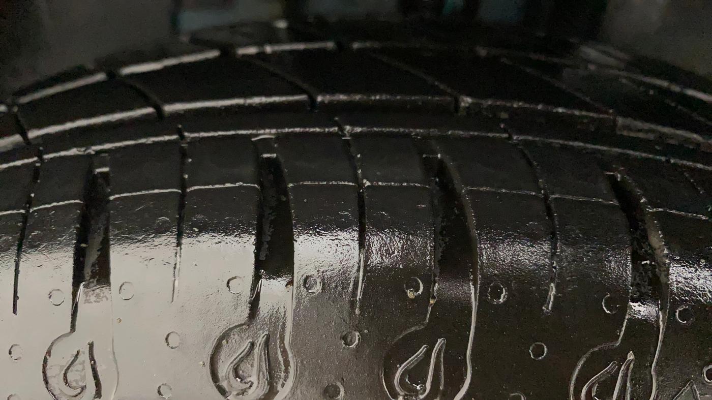 2020 Renault Kwid RXT 1.0 (O), Petrol, Manual, 6,299 km, Left Front Tyre Tread