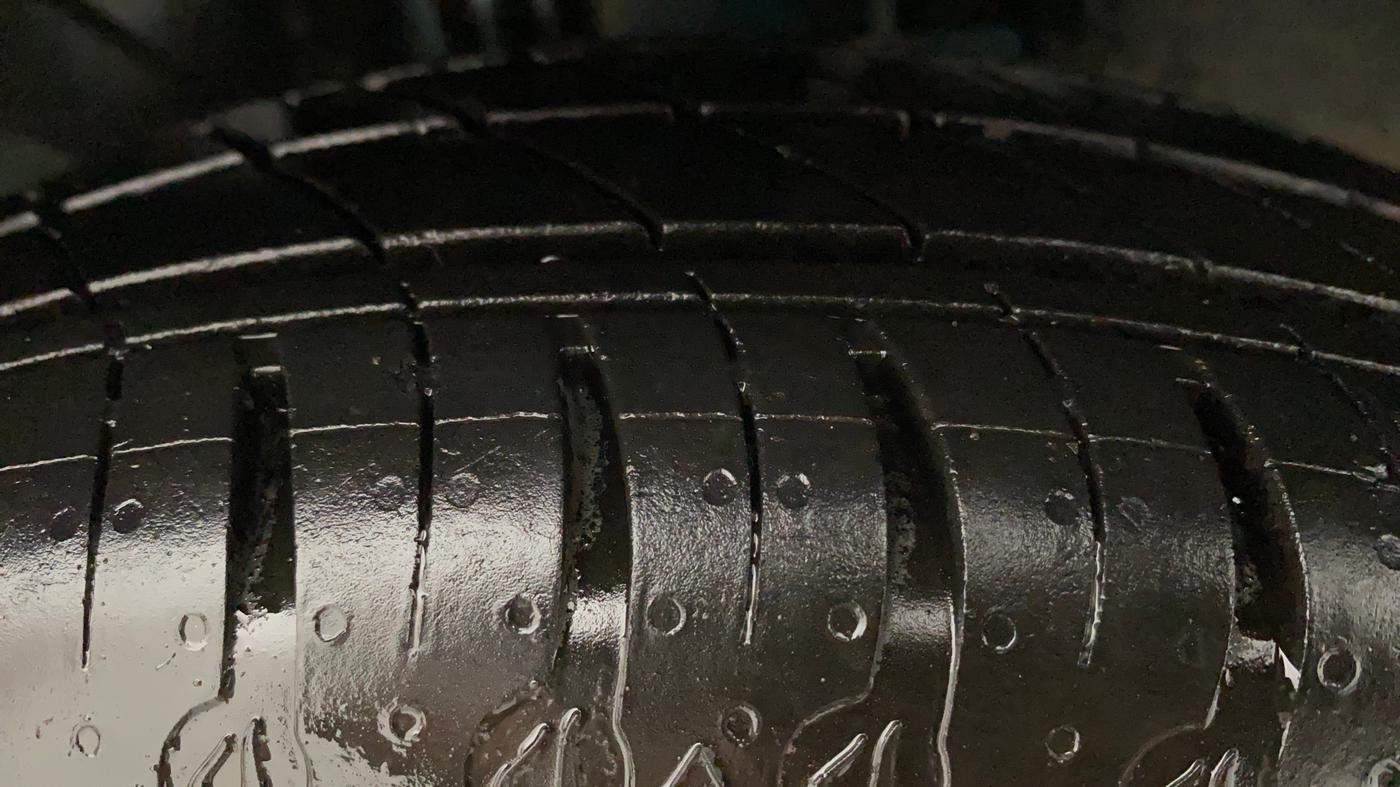 2020 Renault Kwid RXT 1.0 (O), Petrol, Manual, 6,299 km, Right Front Tyre Tread