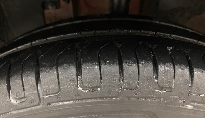 2016 Renault Kwid RXT 0.8, Petrol, Manual, 40,122 km, Left Front Tyre Tread