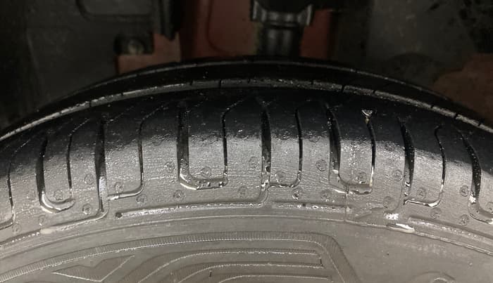 2016 Renault Kwid RXT 0.8, Petrol, Manual, 40,122 km, Left Rear Tyre Tread