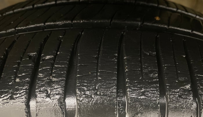 2015 Honda Jazz 1.2L I-VTEC V AT, Petrol, Automatic, 69,468 km, Left Front Tyre Tread