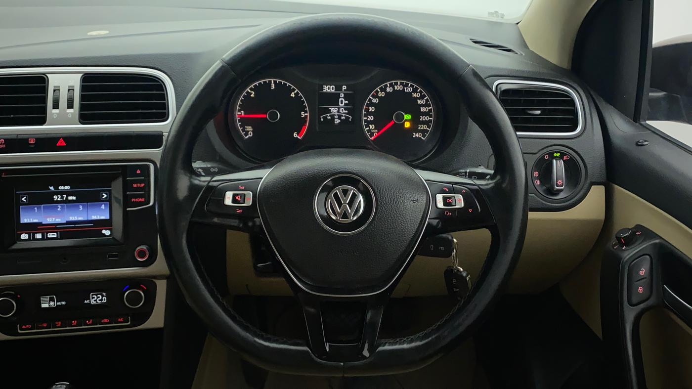 2017 Volkswagen Ameo HIGHLINE DSG 1.5 DIESEL , Diesel, Automatic, 79,210 km, Steering Wheel Close Up