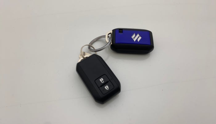 2023 Maruti Swift ZXI AMT, Petrol, Automatic, 14,033 km, Key Close Up