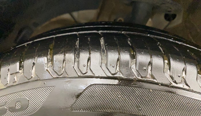 2023 Maruti Swift ZXI AMT, Petrol, Automatic, 14,033 km, Left Front Tyre Tread