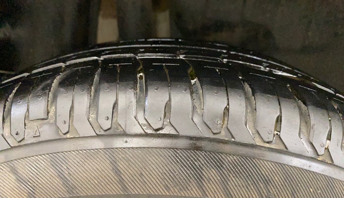 2023 Maruti Swift ZXI AMT, Petrol, Automatic, 14,033 km, Right Rear Tyre Tread