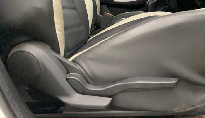 2023 Maruti Swift ZXI AMT, Petrol, Automatic, 14,033 km, Driver Side Adjustment Panel