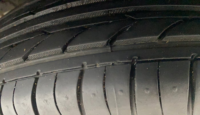 2022 Renault TRIBER RXT AMT, Petrol, Automatic, 45,118 km, Left Rear Tyre Tread