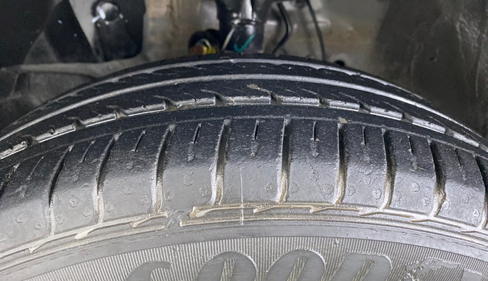 2017 Honda Jazz 1.2L I-VTEC V AT, Petrol, Automatic, 28,608 km, Left Front Tyre Tread