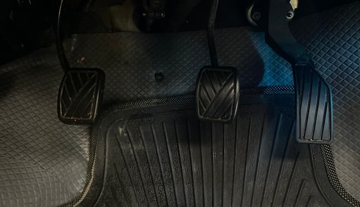2014 Maruti Ritz VXI, Petrol, Manual, 94,816 km, Pedals