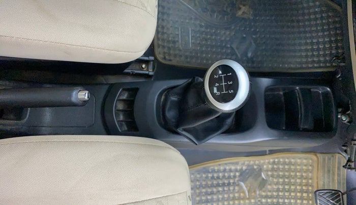 2018 Maruti Wagon R 1.0 VXI, Petrol, Manual, 72,141 km, Gear Lever