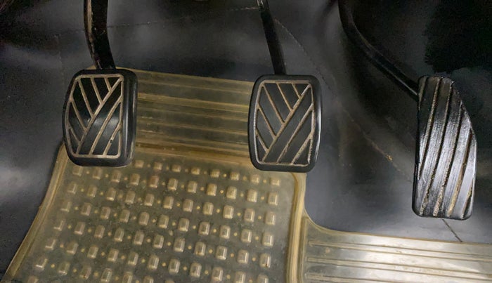 2018 Maruti Wagon R 1.0 VXI, Petrol, Manual, 72,141 km, Pedals