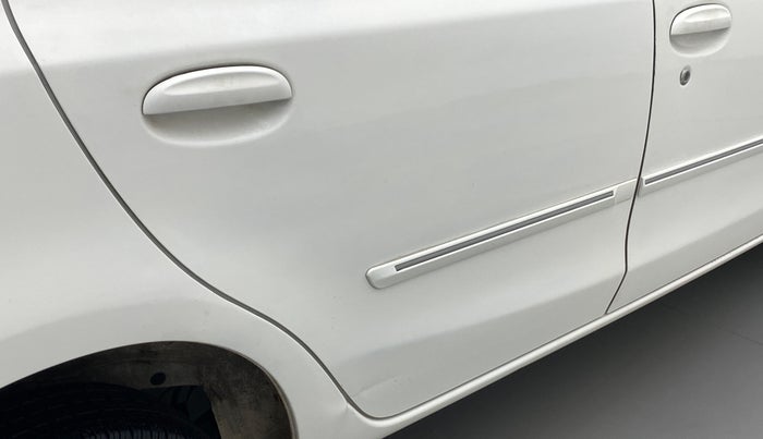 2011 Toyota Etios G, Petrol, Manual, 85,630 km, Right rear door - Slightly dented
